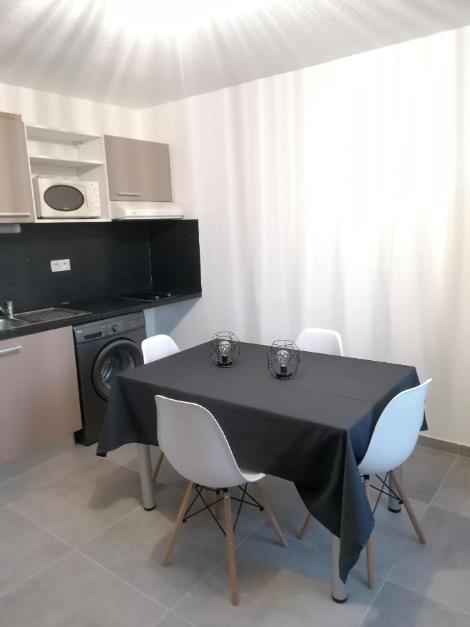 Appartement Frejus 5 Min De La Plage, 1 Min Centre Ville エクステリア 写真